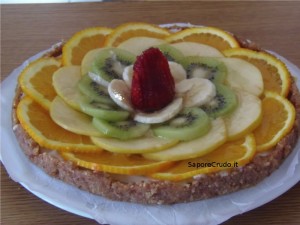 Torta di frutta crudista